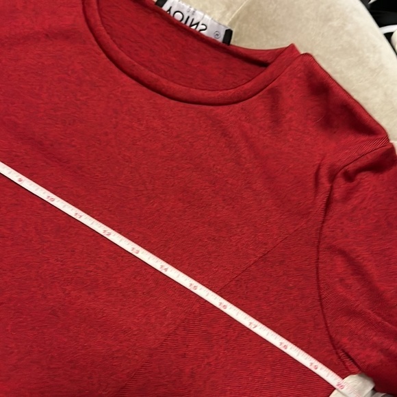 Yoins deep red/crimson long sleeve tunic top with twist at hem - Picture 7 of 10